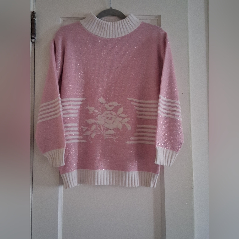 Pink & white floral Sweater - Picture 3 of 10